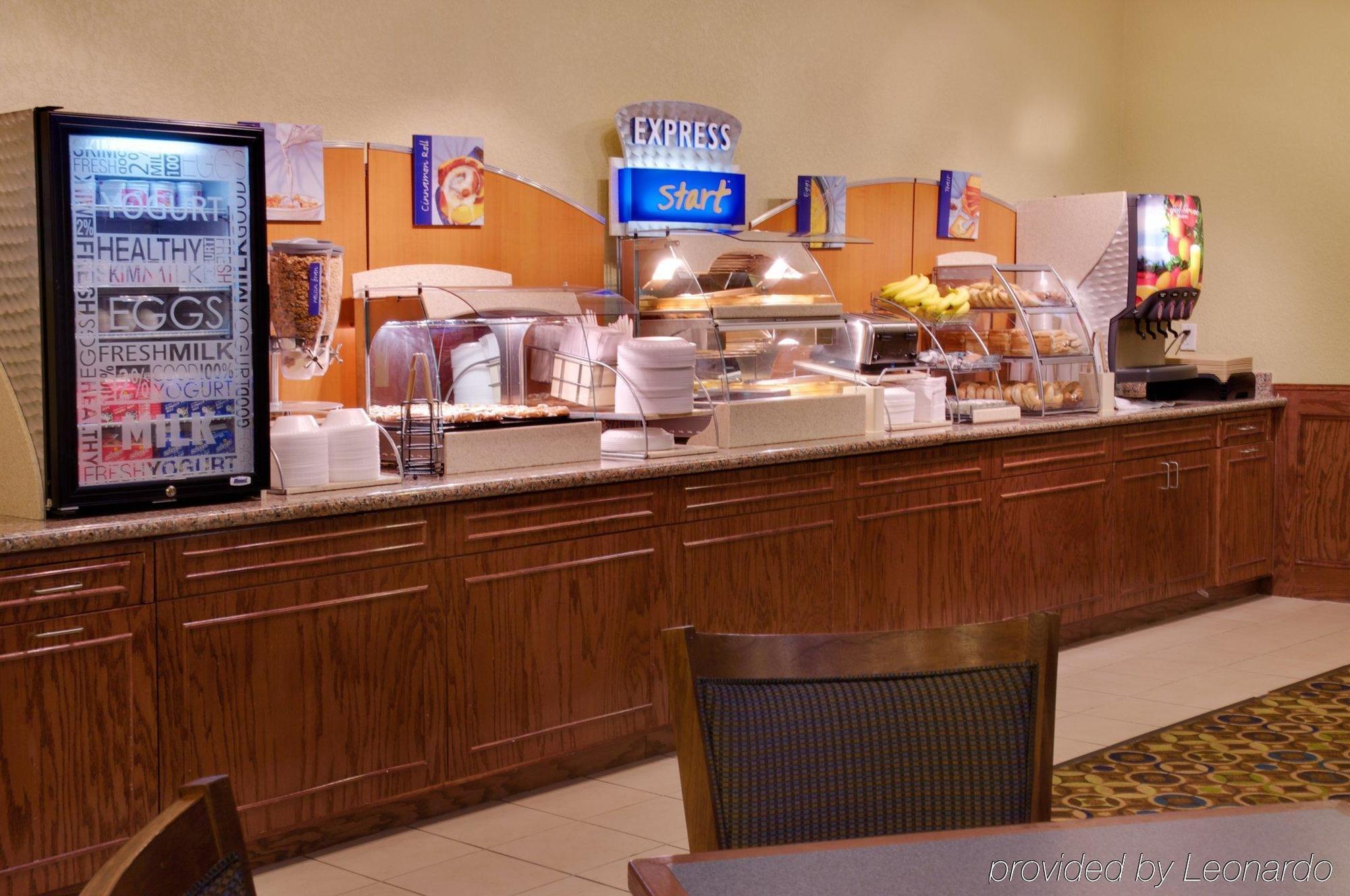 Holiday Inn Express Hotel Galveston West-Seawall By Ihg Ресторан фото
