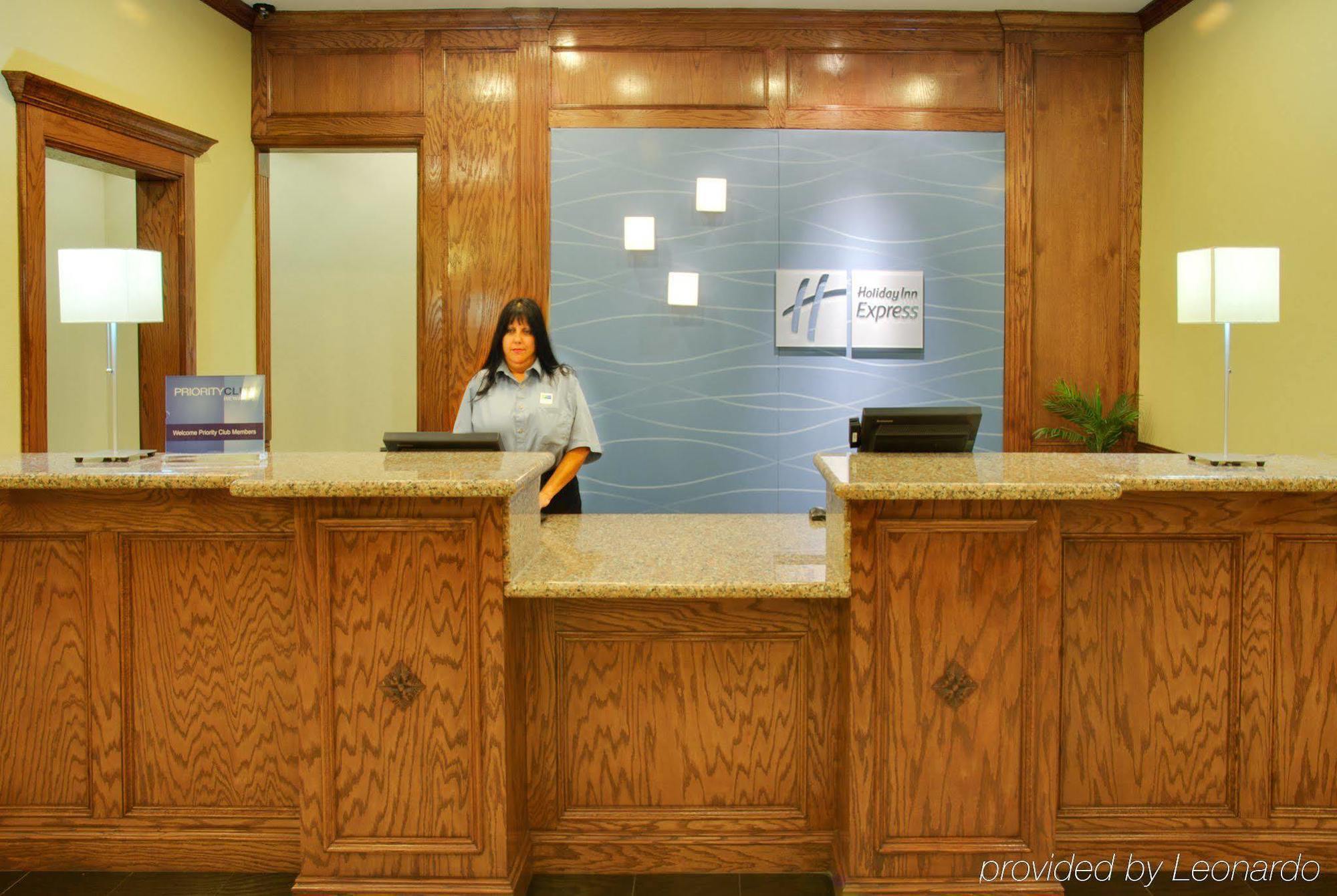 Holiday Inn Express Hotel Galveston West-Seawall By Ihg Интерьер фото